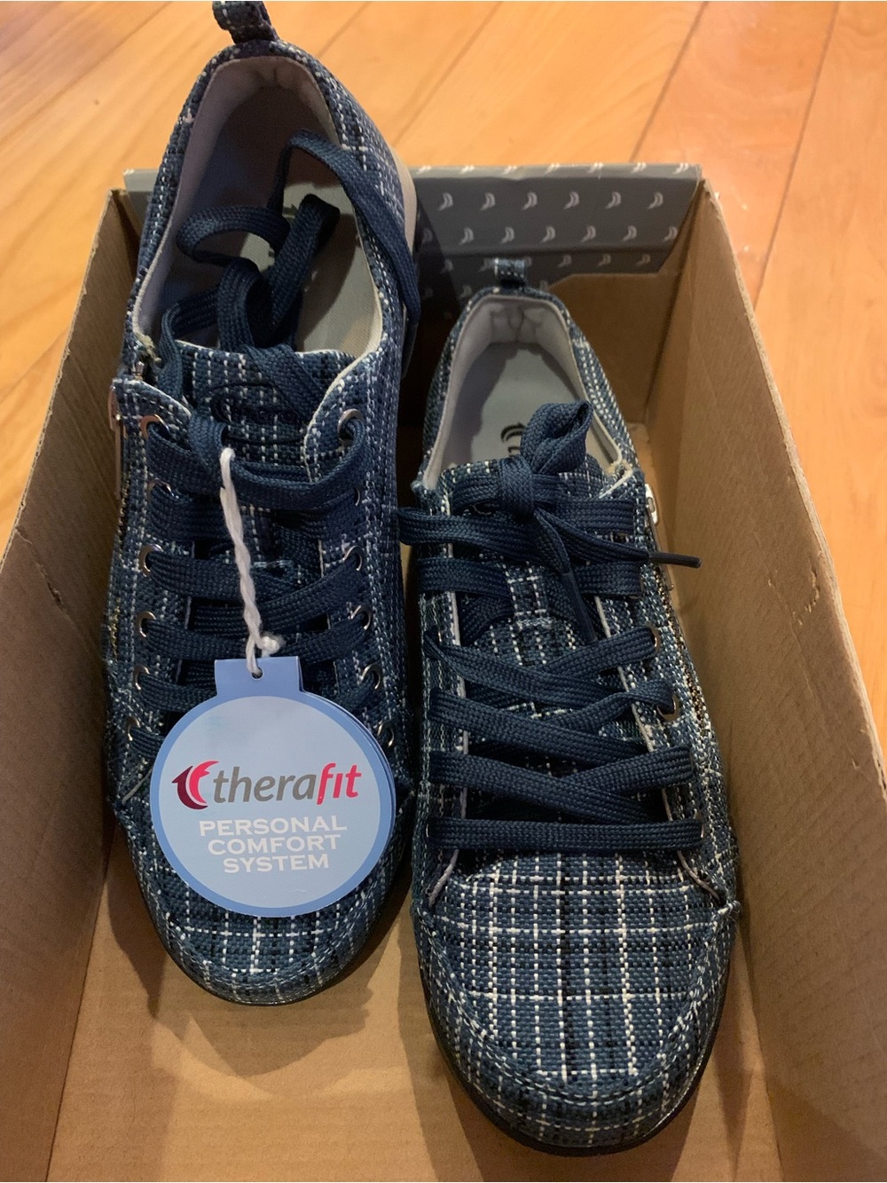 Therafit Women’s Sienna Side Zip Sport Casual Shoes Plaid Print SZ 7 NEW
